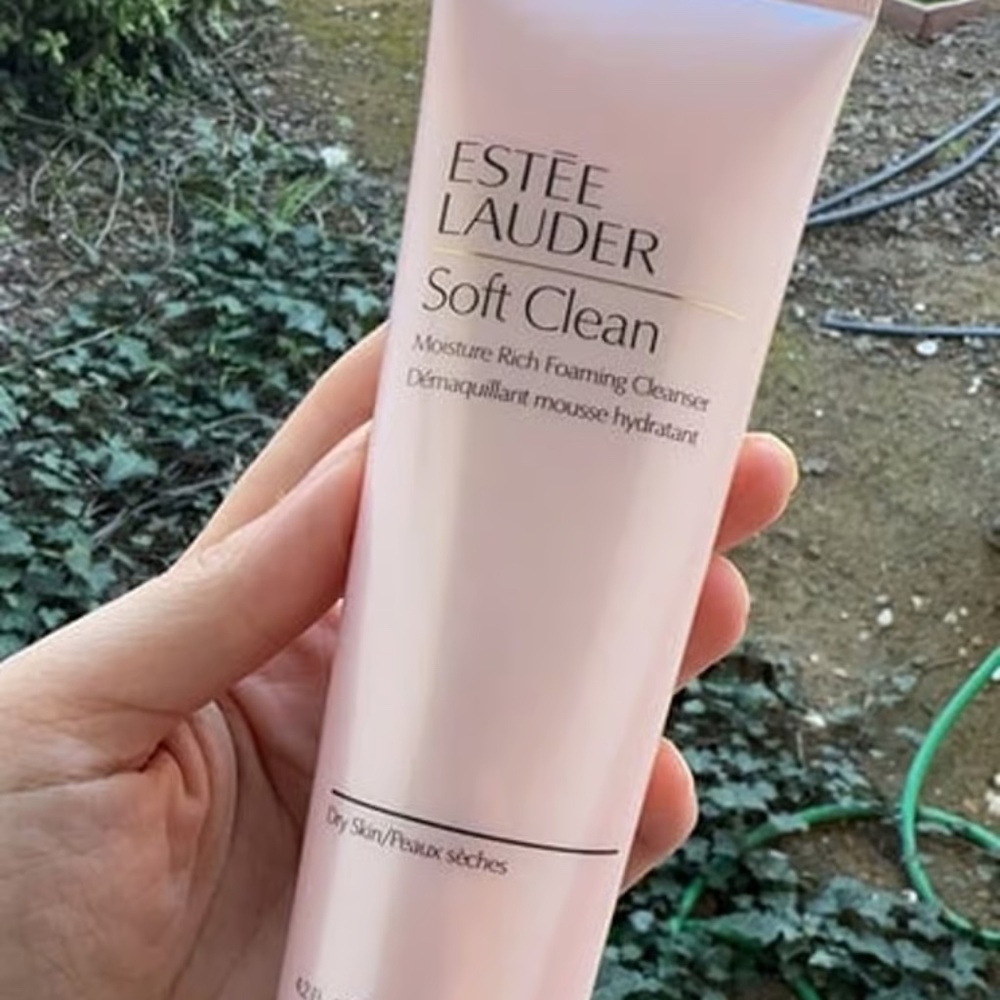 Estée Lauder Soft Clean Moisture Rich Foaming Cleanser 4.2 oz